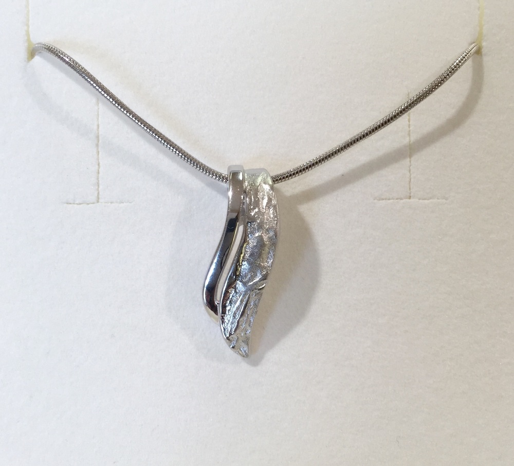 Sterling silver Sueno pendant