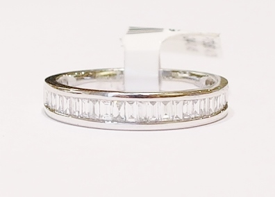 Platinum diamond band