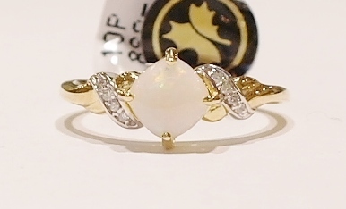 9ct opal and diamond ring