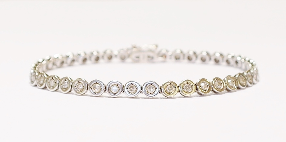 18ct white gold diamond bracelet