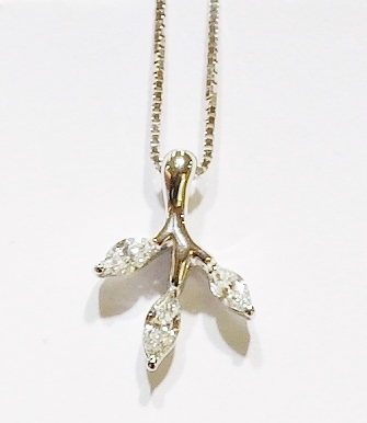 18ct white gold diamond pendant