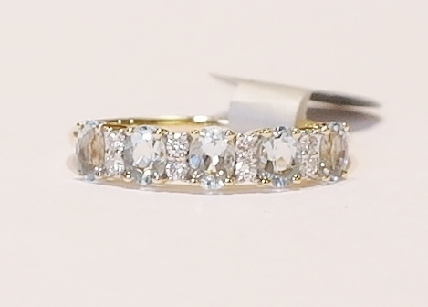 9ct gold aqua and diamond ring