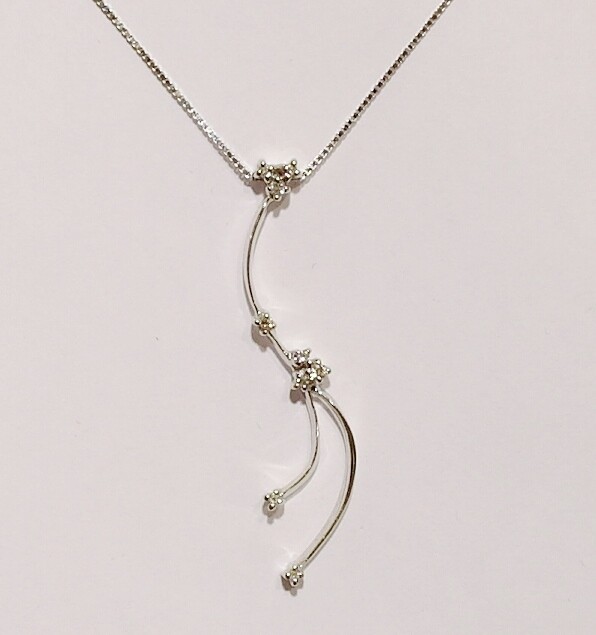 18ct white gold diamond pendant