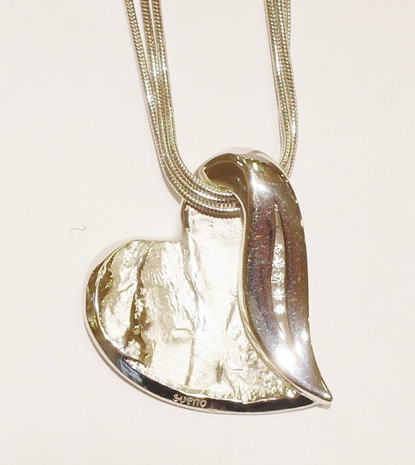 Silver Sueno pendant