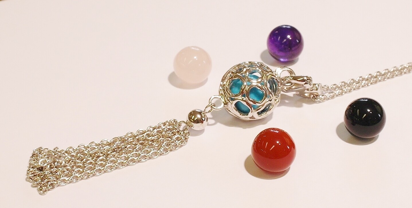 Silver Hot Diamonds pendant with interchangeable stones