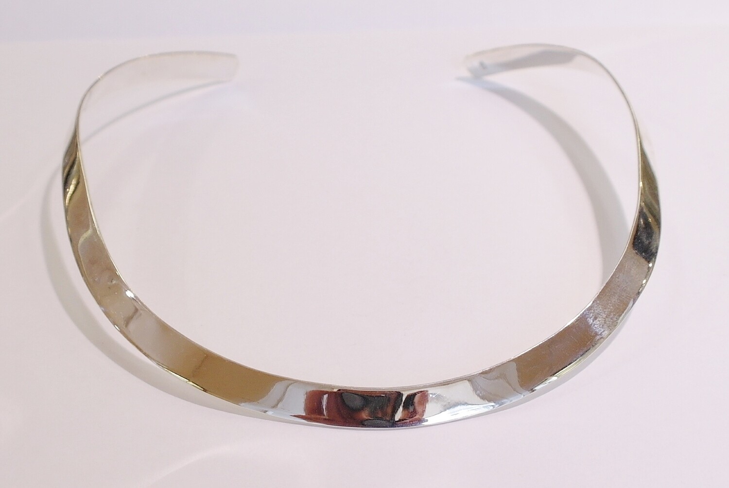 Sterling silver collar
