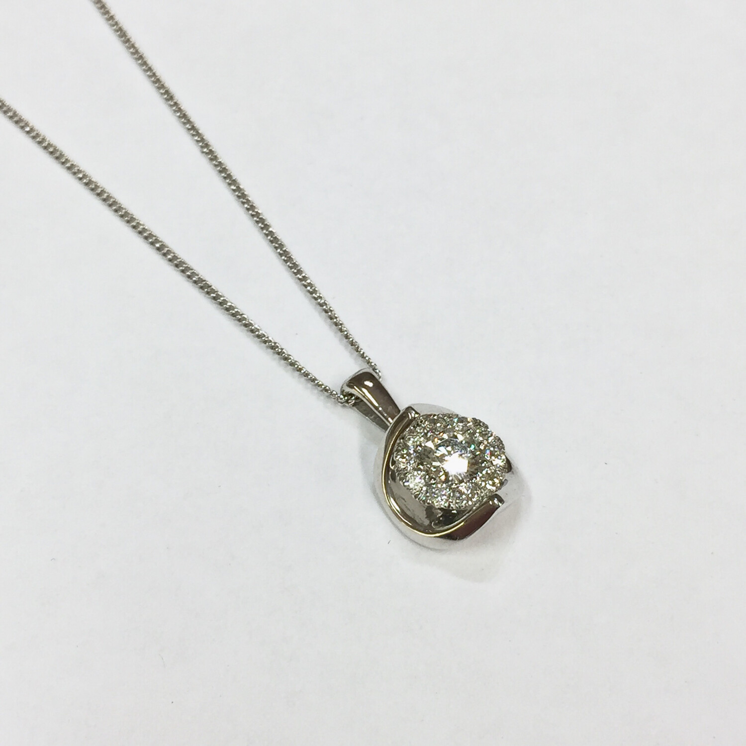 9ct White Gold diamond Cluster Mirror Back Pendant