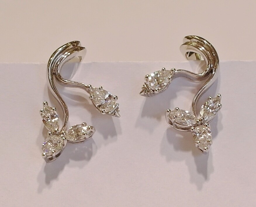 18ct white gold diamond earrings