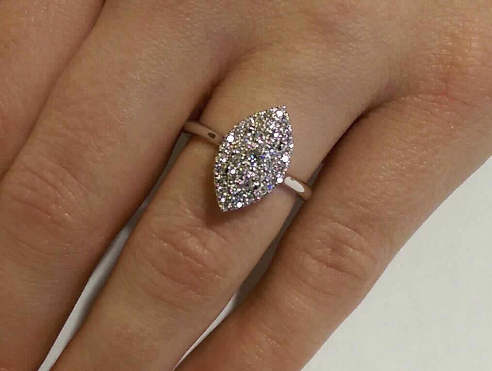 18ct white gold cluster ring