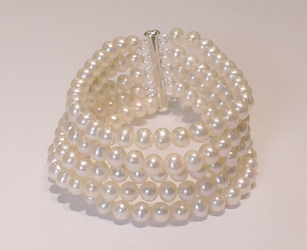 Silver and freshwater pearl bracelet