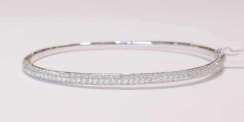 18ct white gold diamond bangle