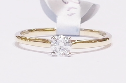 9ct solitaire diamond ring