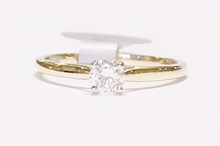 9ct solitaire diamond ring