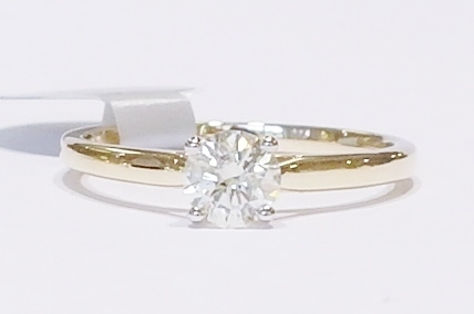 9ct solitaire diamond ring