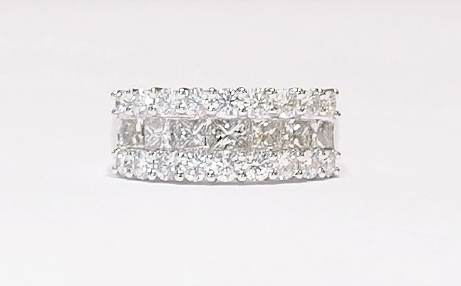 Platinum diamond dress ring
