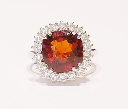 18ct white gold garnet and diamond ring