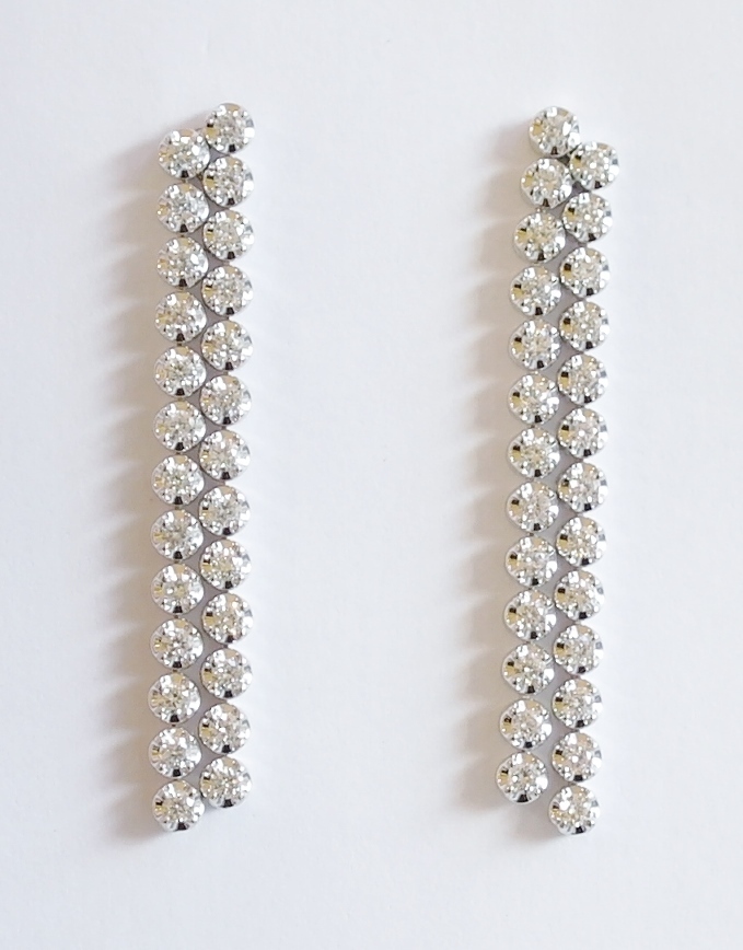 18ct white gold diamond drop earrings
