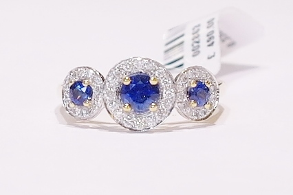 18ct sapphire and diamond ring