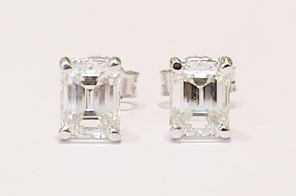 18ct white gold emerald cut diamond earrings