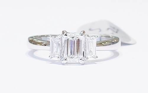 18ct white gold three-stone diamond ring