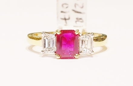 18ct ruby and diamond ring