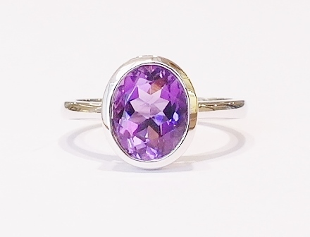 9ct white gold amethyst ring