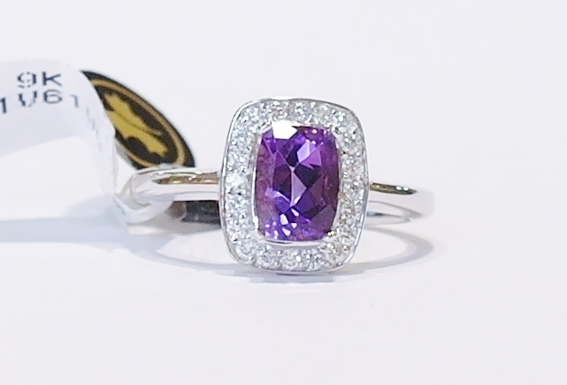 9ct white gold amethyst and diamond ring
