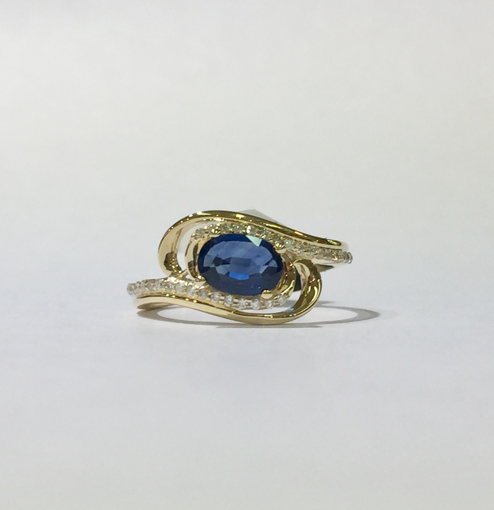 9ct yellow gold sapphire and diamond ring