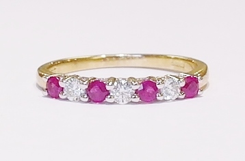 9ct ruby and diamond ring