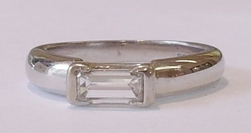 18ct white gold emerald cut diamond ring