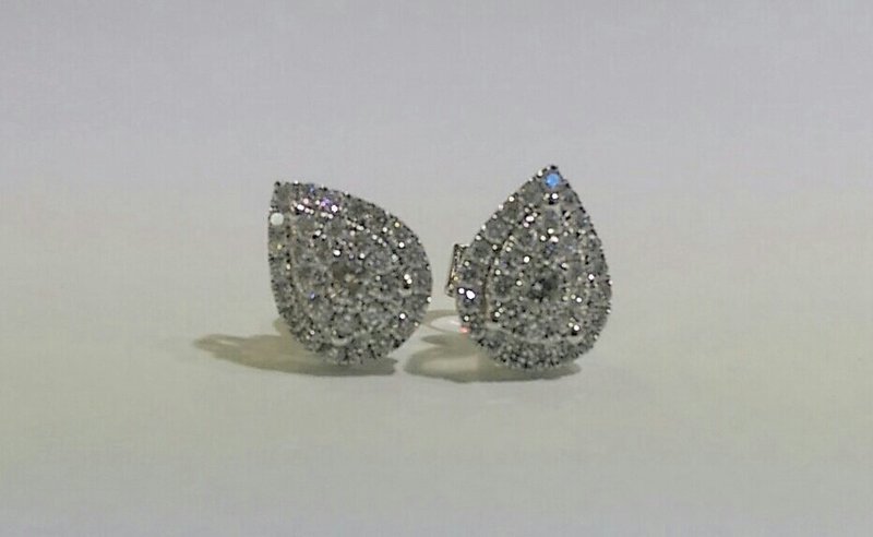 18ct white gold cluster diamond earrings