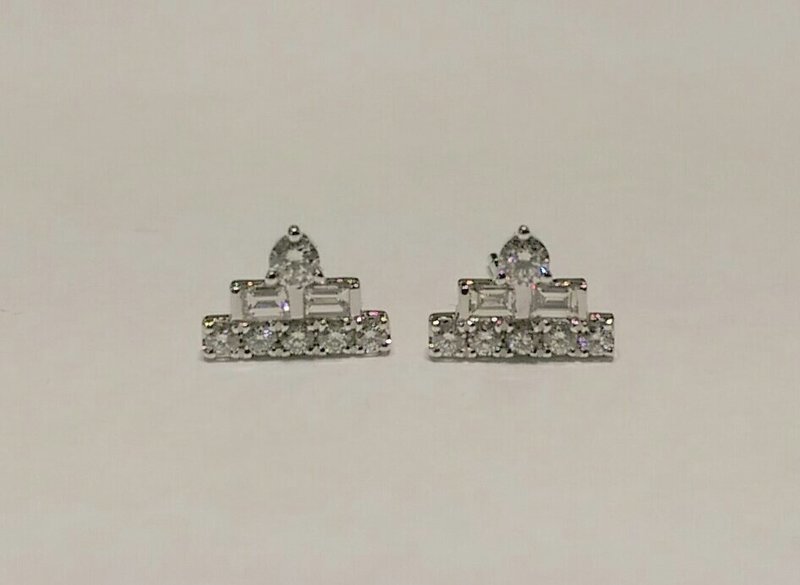 Diamond cake stud earrings