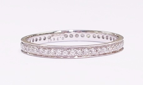 18ct white gold diamond band