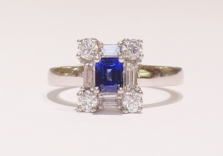 18ct white gold sapphire and diamond ring