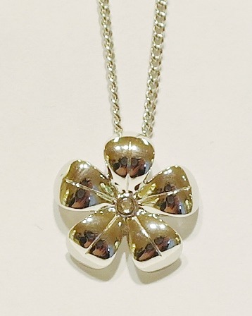 Sterling silver Hot Diamond pendant