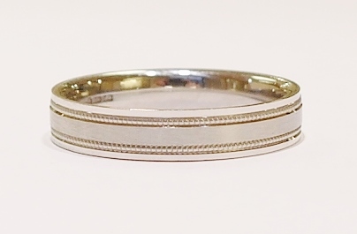 Platinum 4mm flat court band