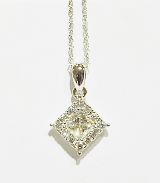 18ct white gold diamond pendant