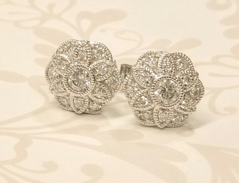 18ct white gold cluster diamond stud earrings