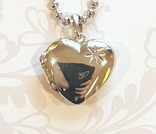 Hot diamond locket