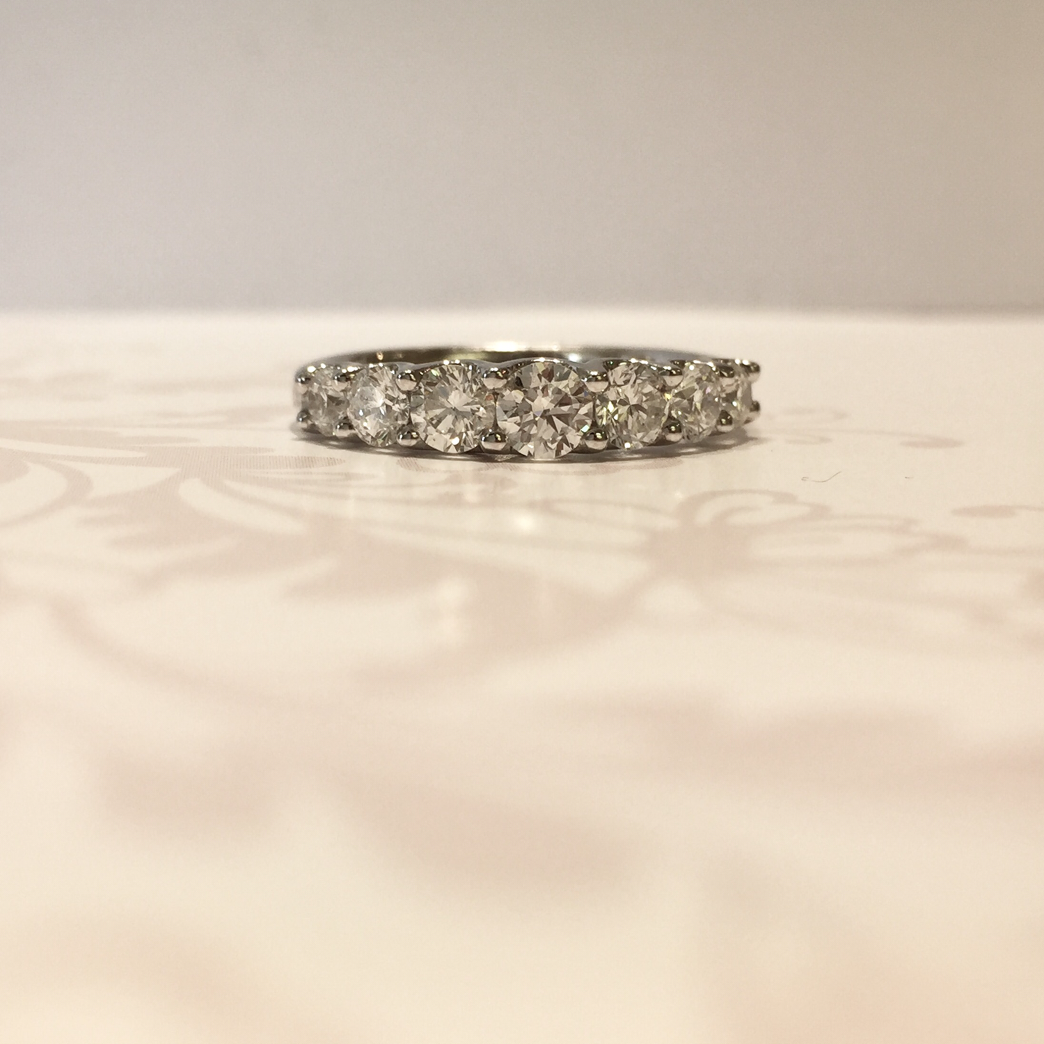 Platinum brilliant diamond 7 stone ring