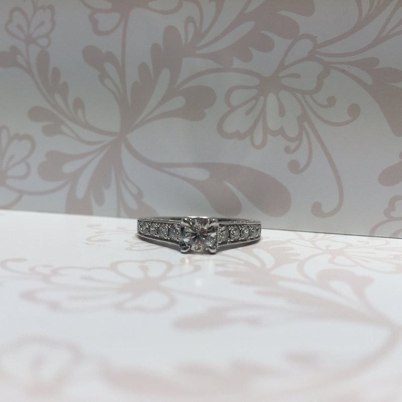 18ct white gold diamond ring