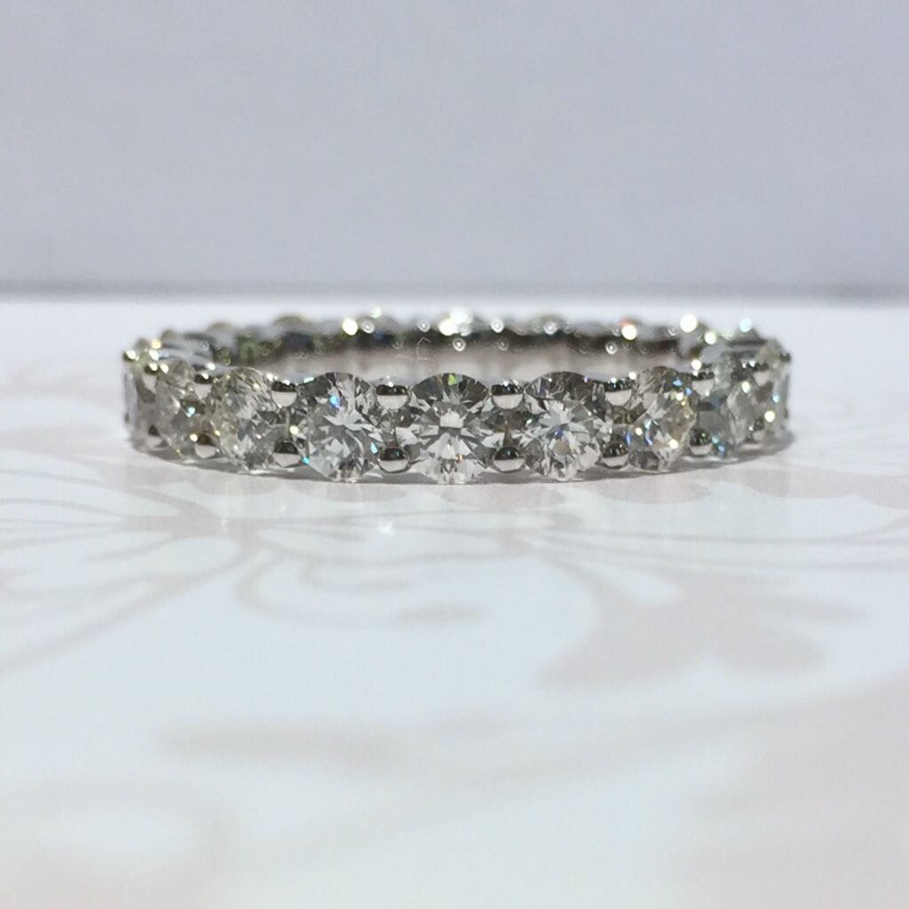 18ct white gold diamond ring