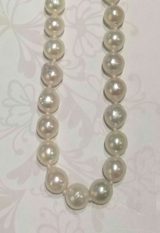 Cultured pearl strand 