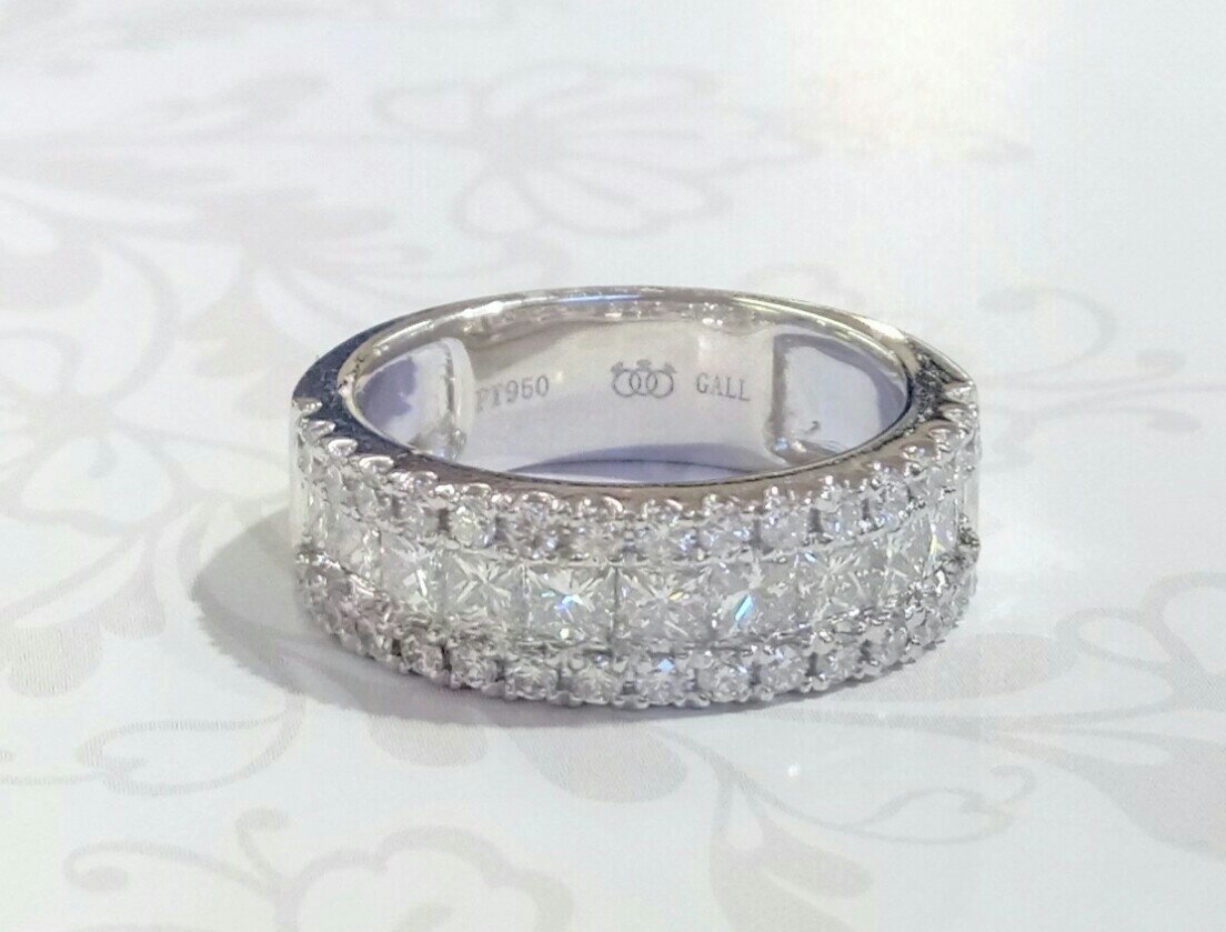 Platinum diamond dress ring