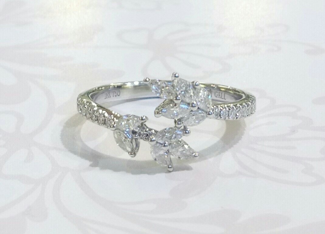 18ct white gold diamond dress ring