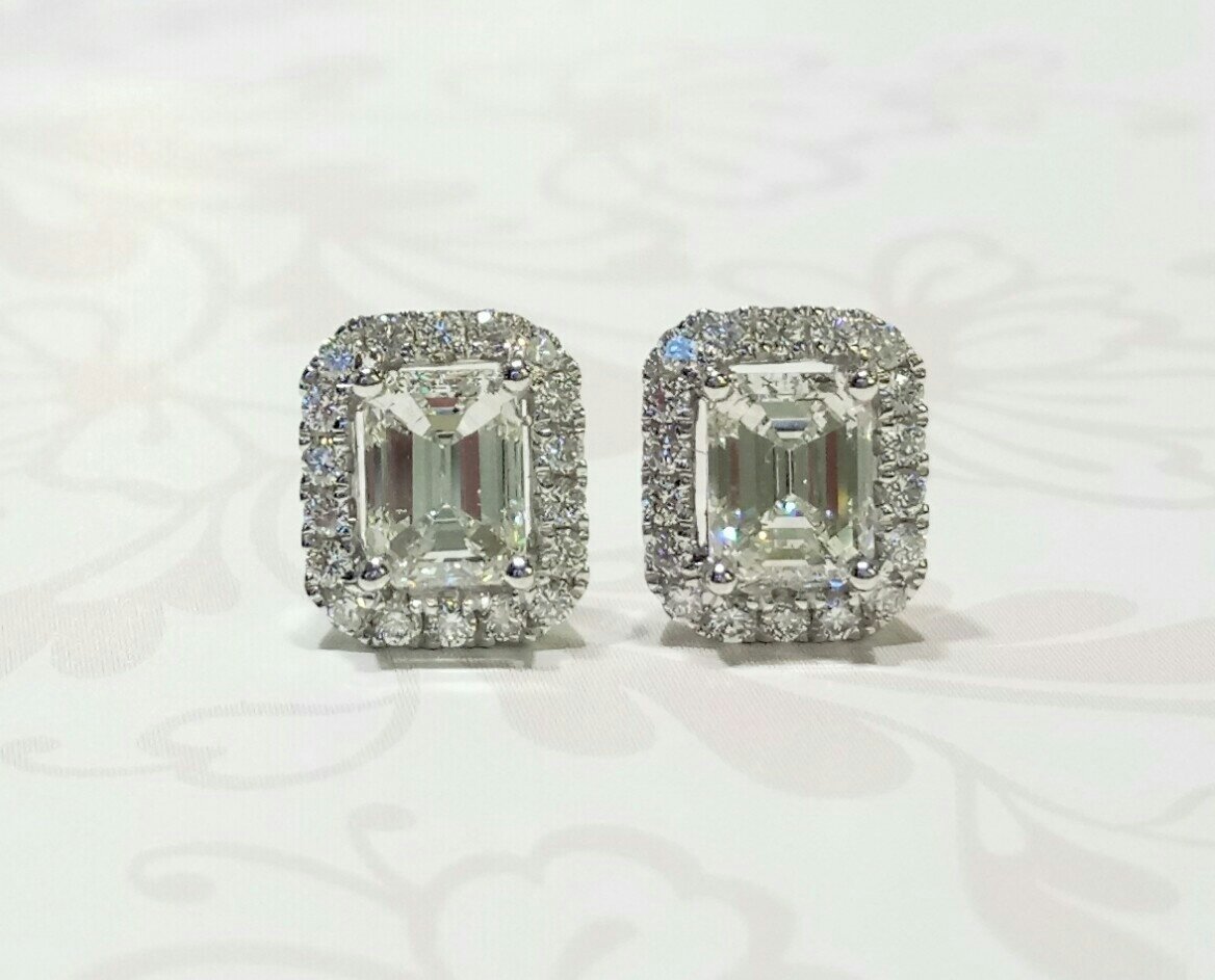 18ct white gold diamond stud earrings