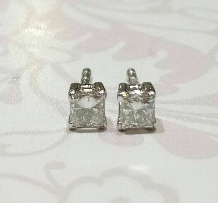 18ct white gold princess cut diamond stud earrings