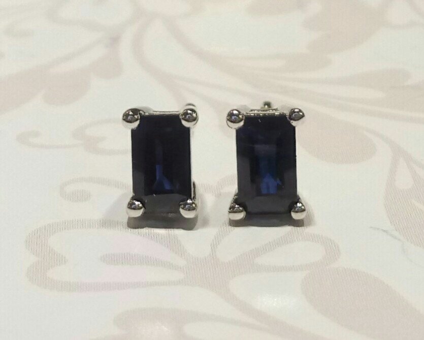 9ct white gold sapphire stud earrings