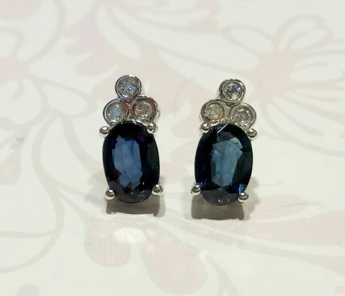18ct white gold sapphire and diamond stud earrings