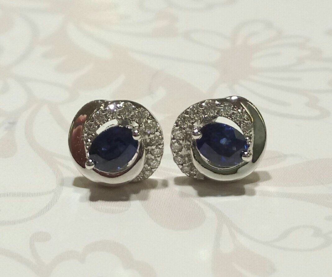 18ct white gold sapphire and diamond stud earrings